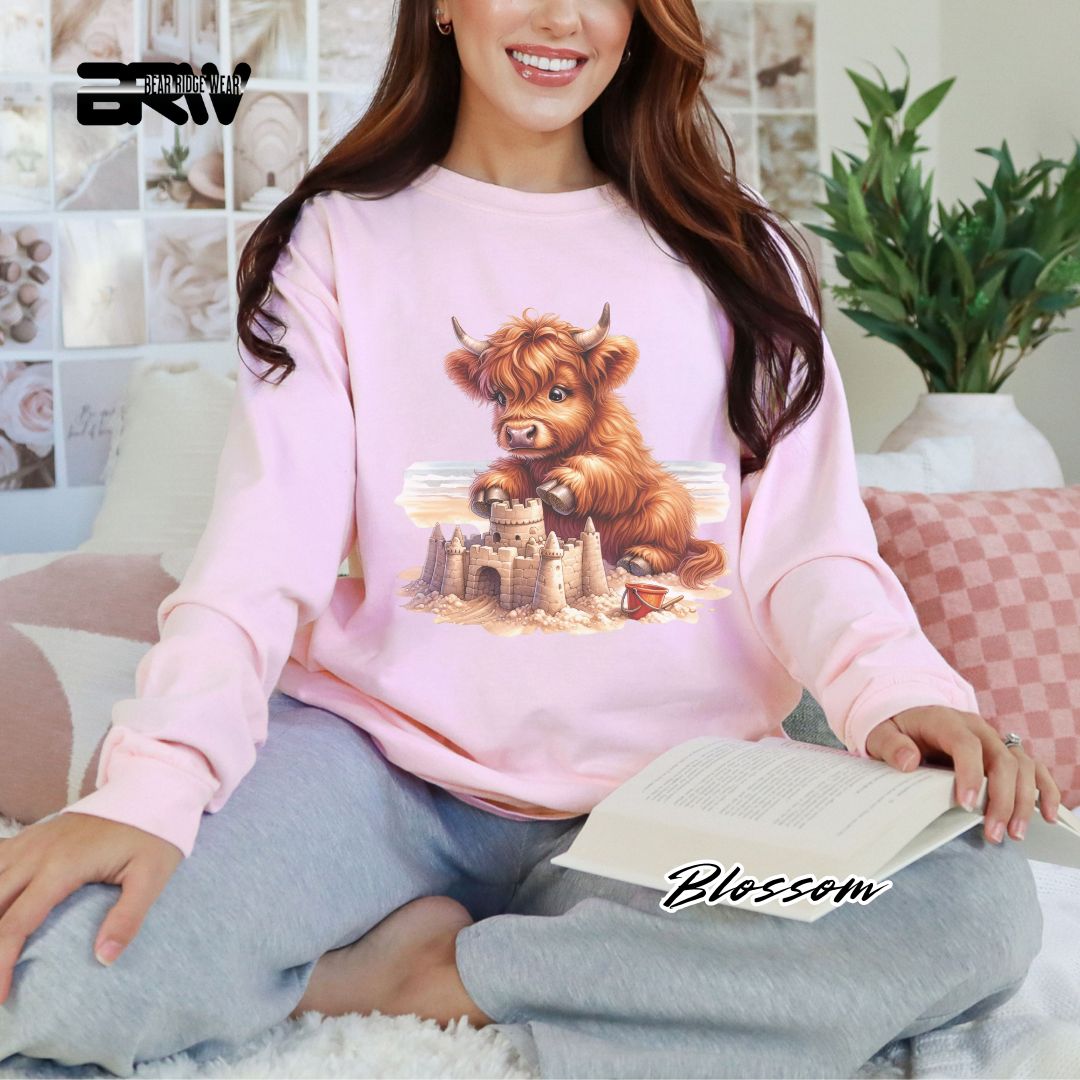 'Highland Cow-Sandcastle' Summer Long Sleeve Tee