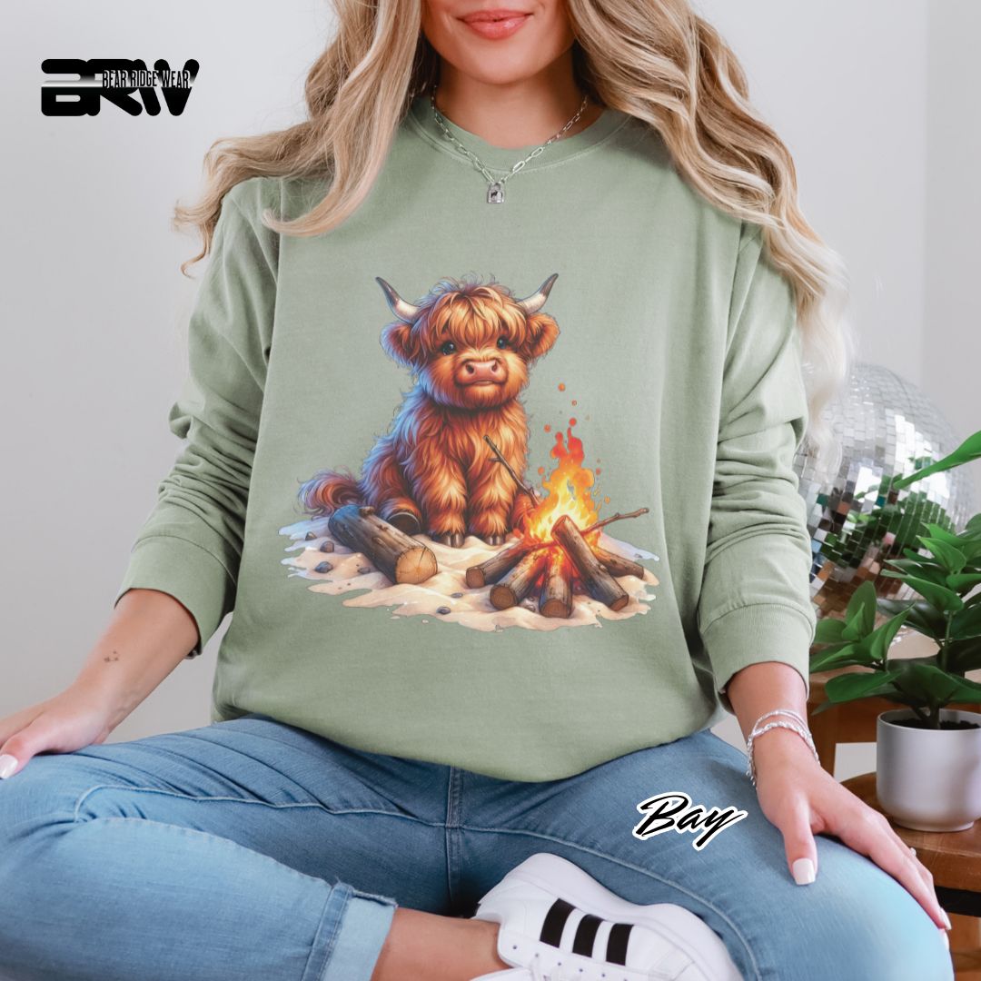 'Highland Cow Beach-Bonfire' Summer Long Sleeve Tee
