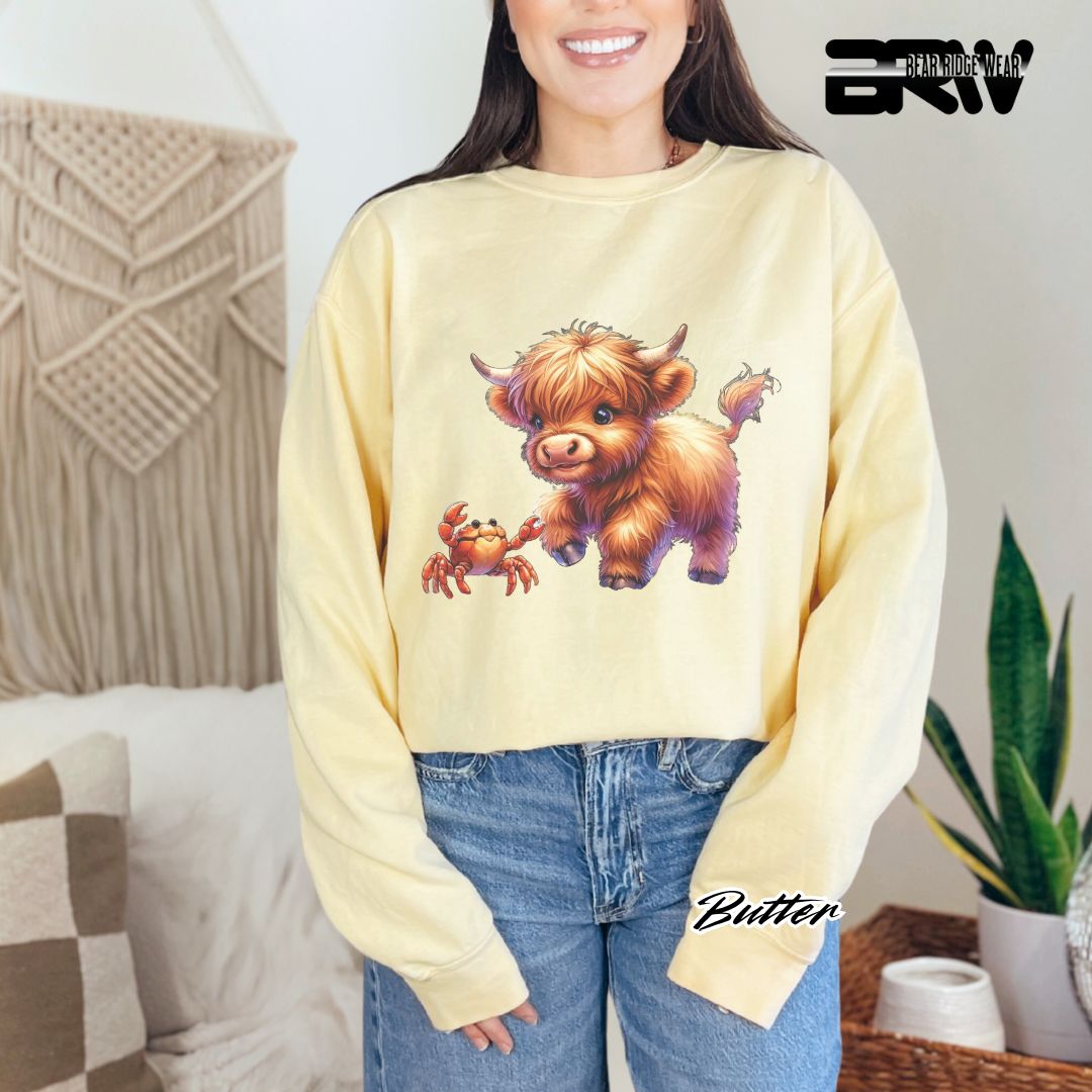 'Highland Cow-Crab' Summer Crewneck Sweatshirt