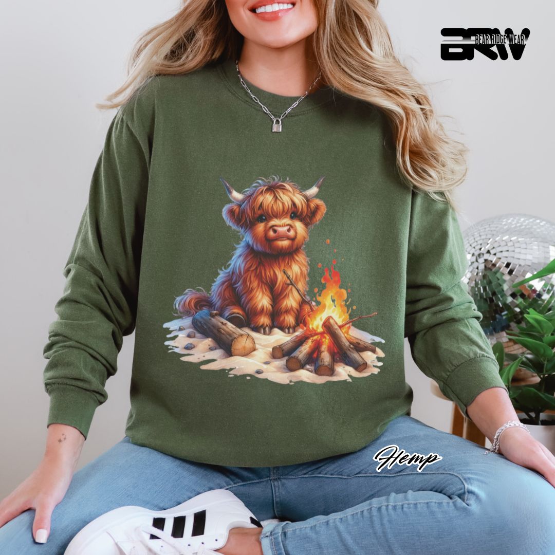 'Highland Cow Beach-Bonfire' Summer Long Sleeve Tee