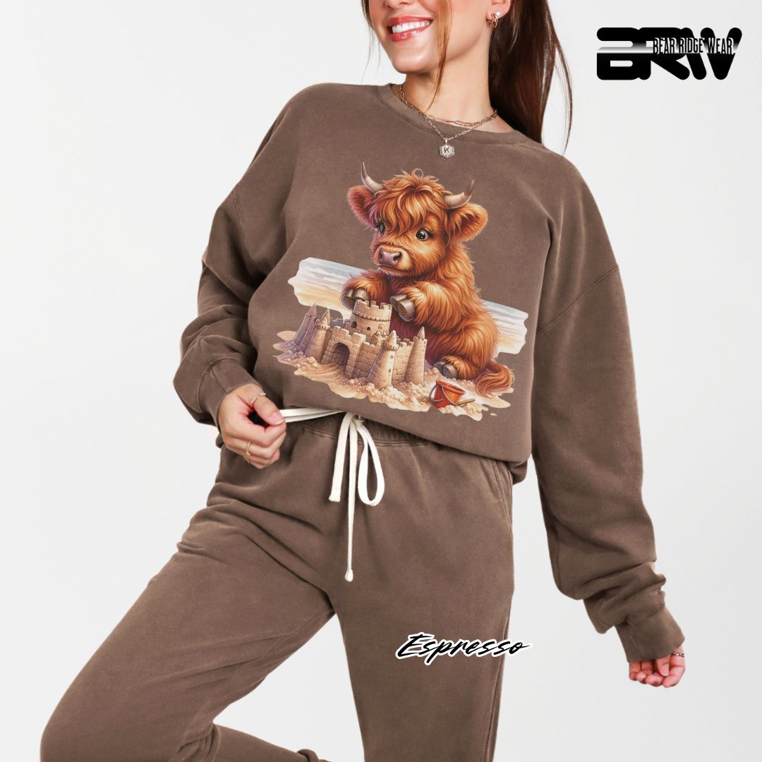 'Highland Cow-Sandcastle' Summer Long Sleeve Tee
