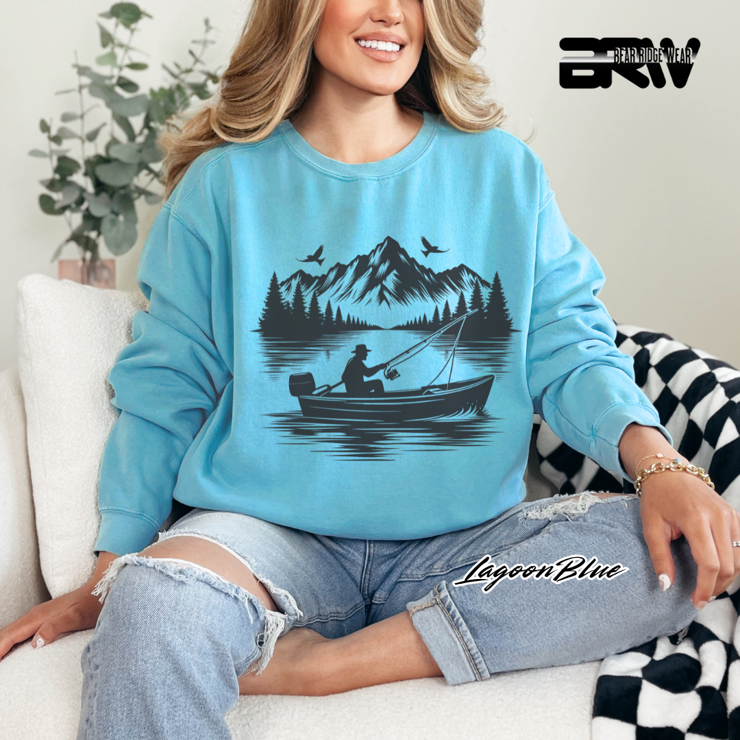 'Boat in the lake' Everyday Crewneck Sweatshirt
