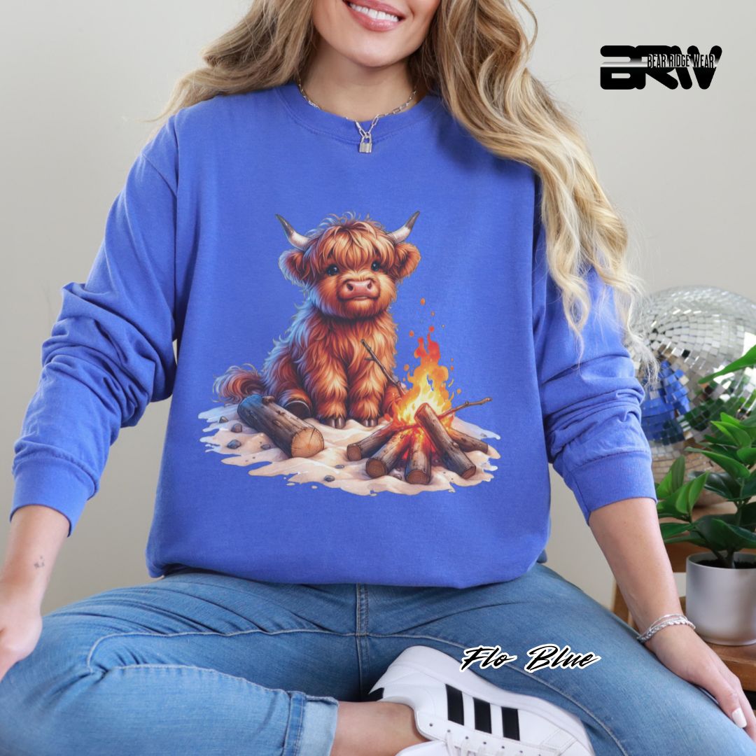 'Highland Cow Beach-Bonfire' Summer Long Sleeve Tee