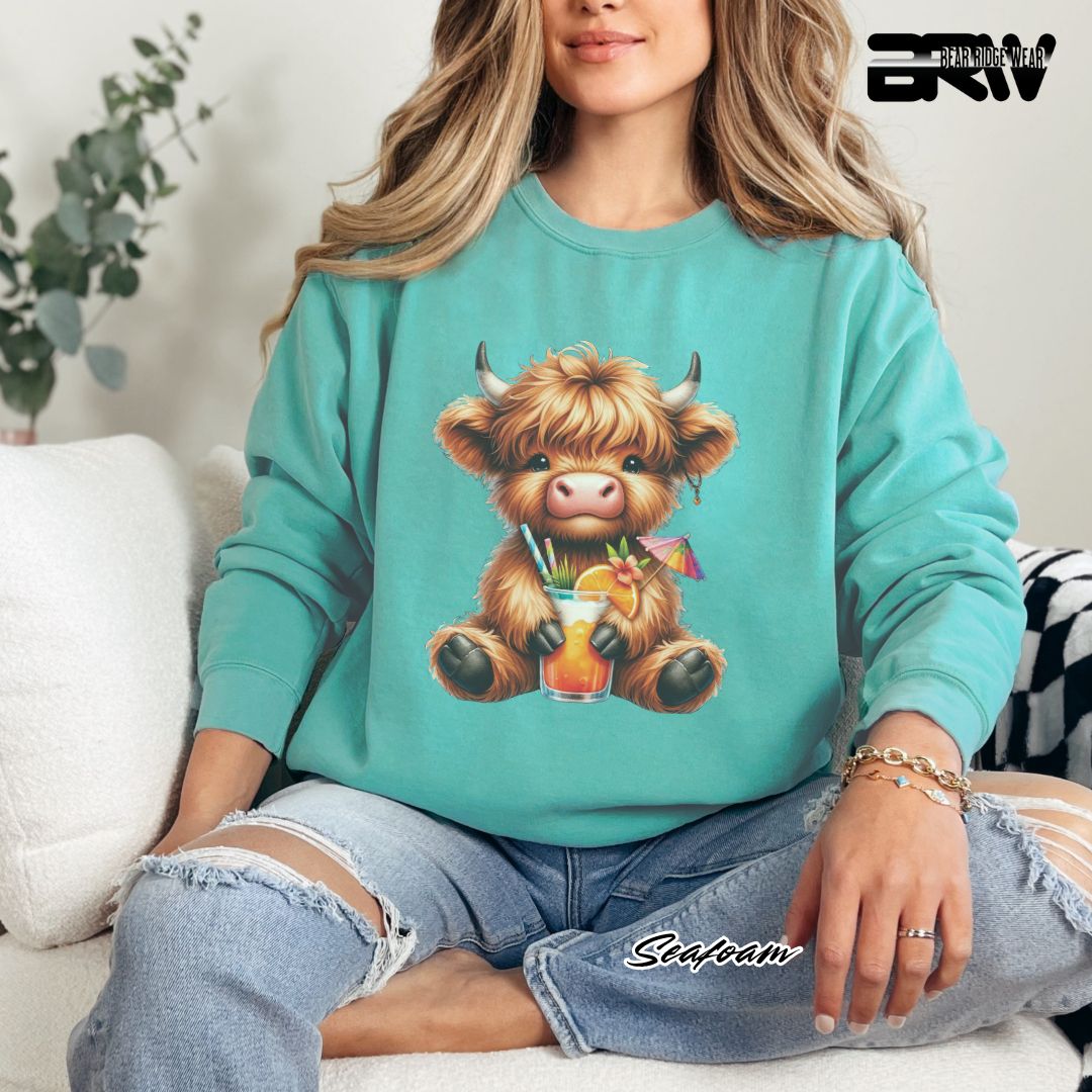 'Highland Cow-Tropical Drink' Summer Crewneck Sweatshirt