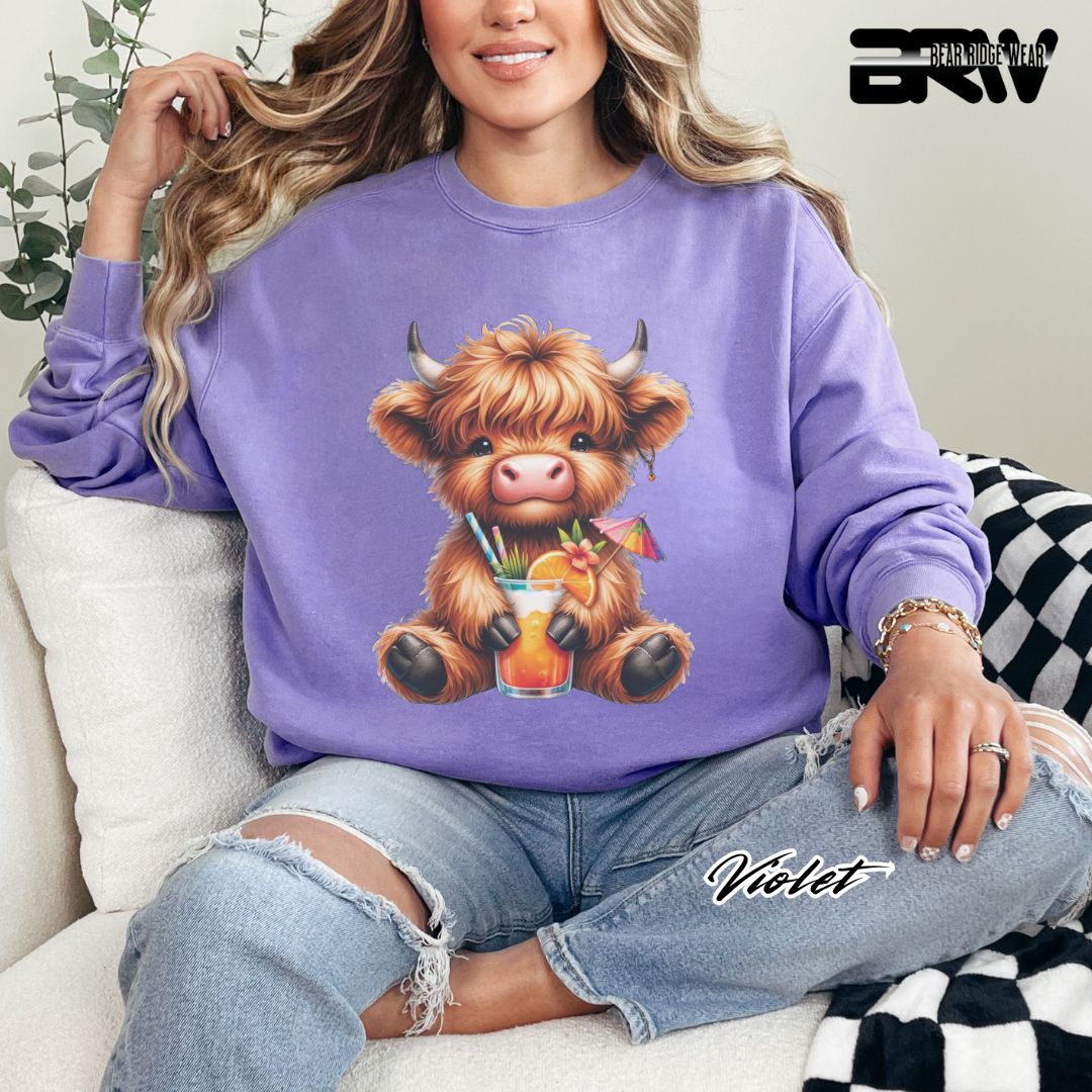 'Highland Cow-Tropical Drink' Summer Crewneck Sweatshirt