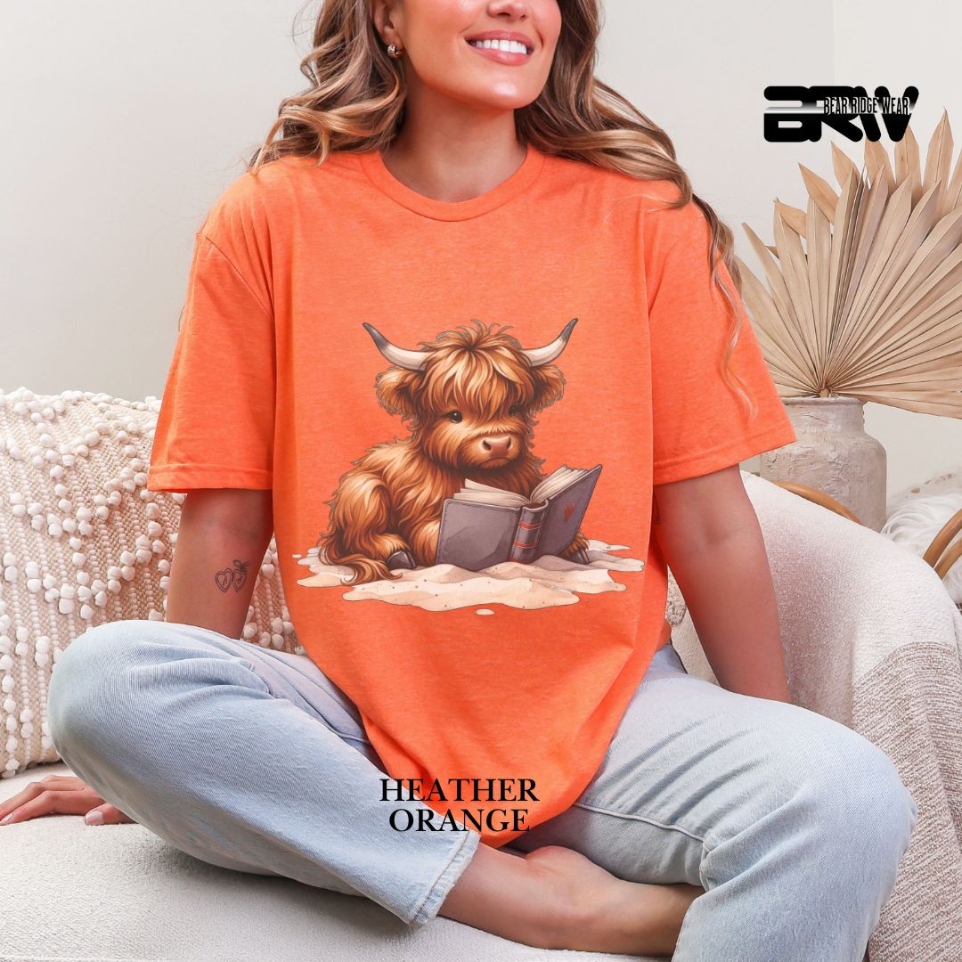 'Highland Cow-Beach-Book' 2 Summer Tee