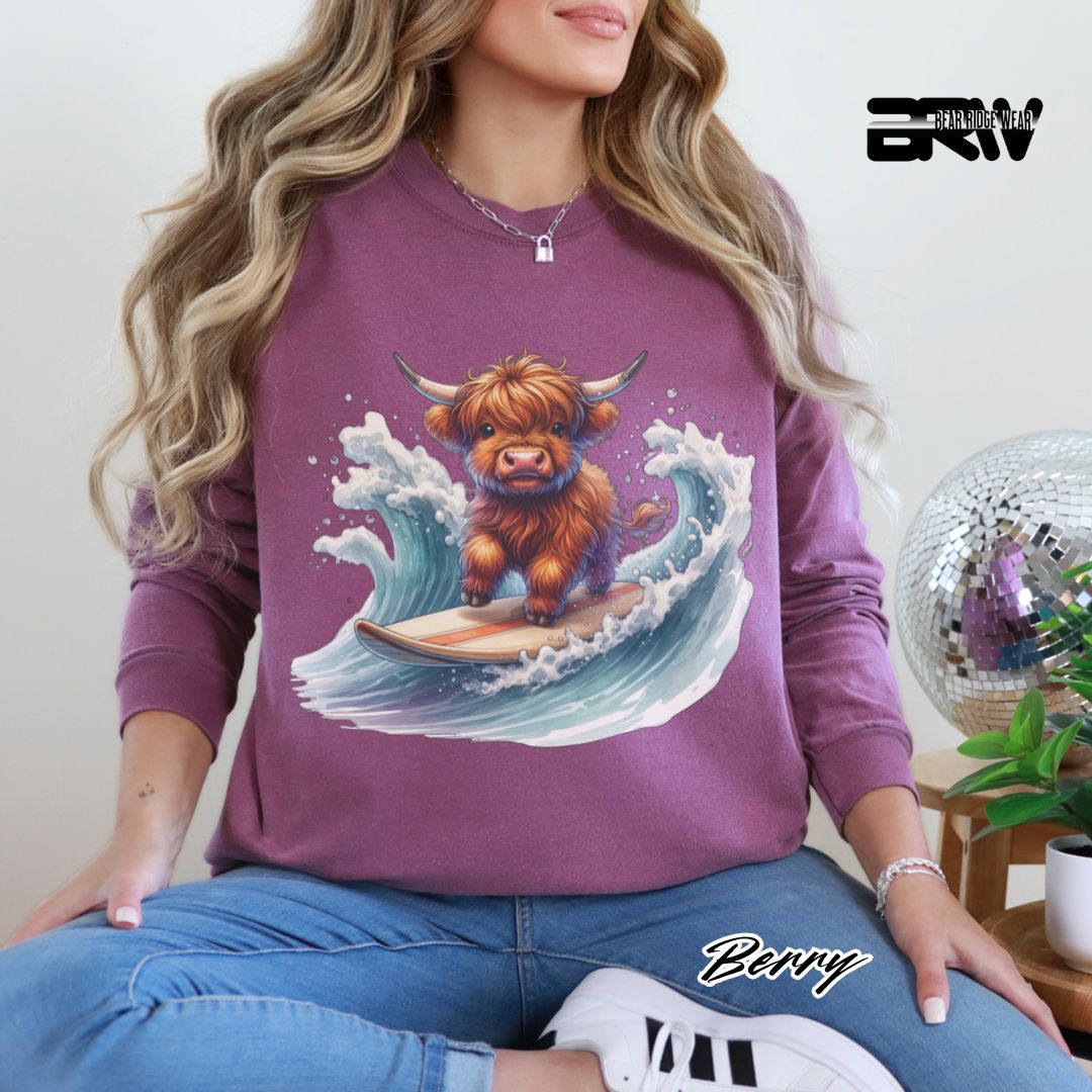 'Highland Cow- Surfing' Summer Long Sleeve Tee