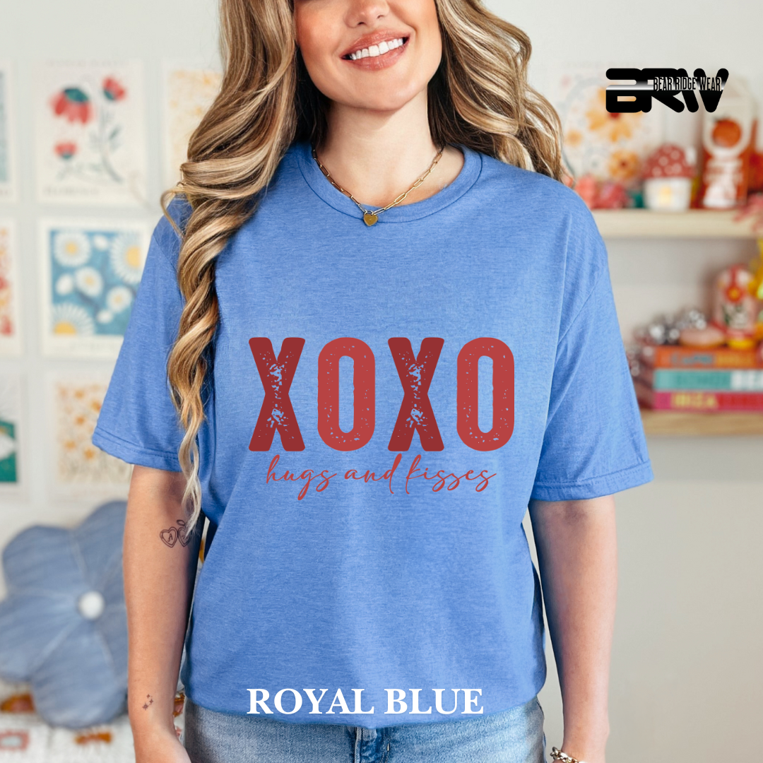 ‘Xoxo Hugs and Kisses’ Tee