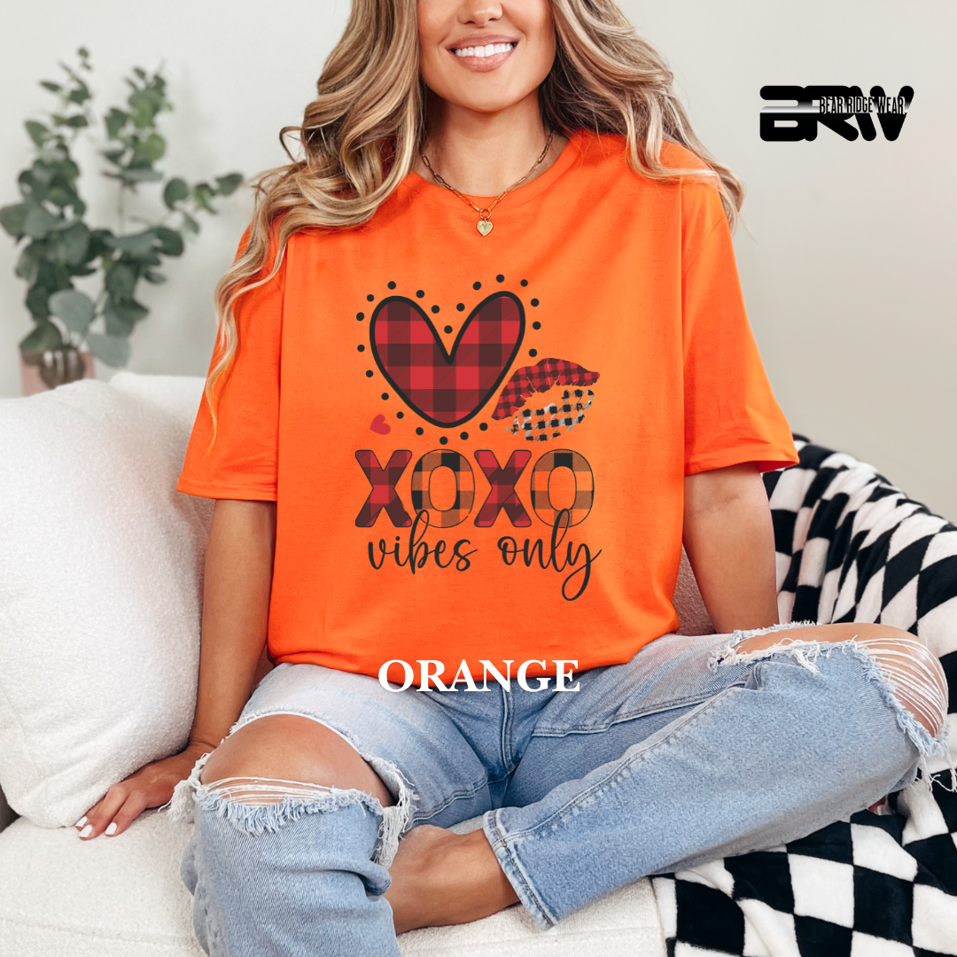 'Xoxo Vibes Only' Tee