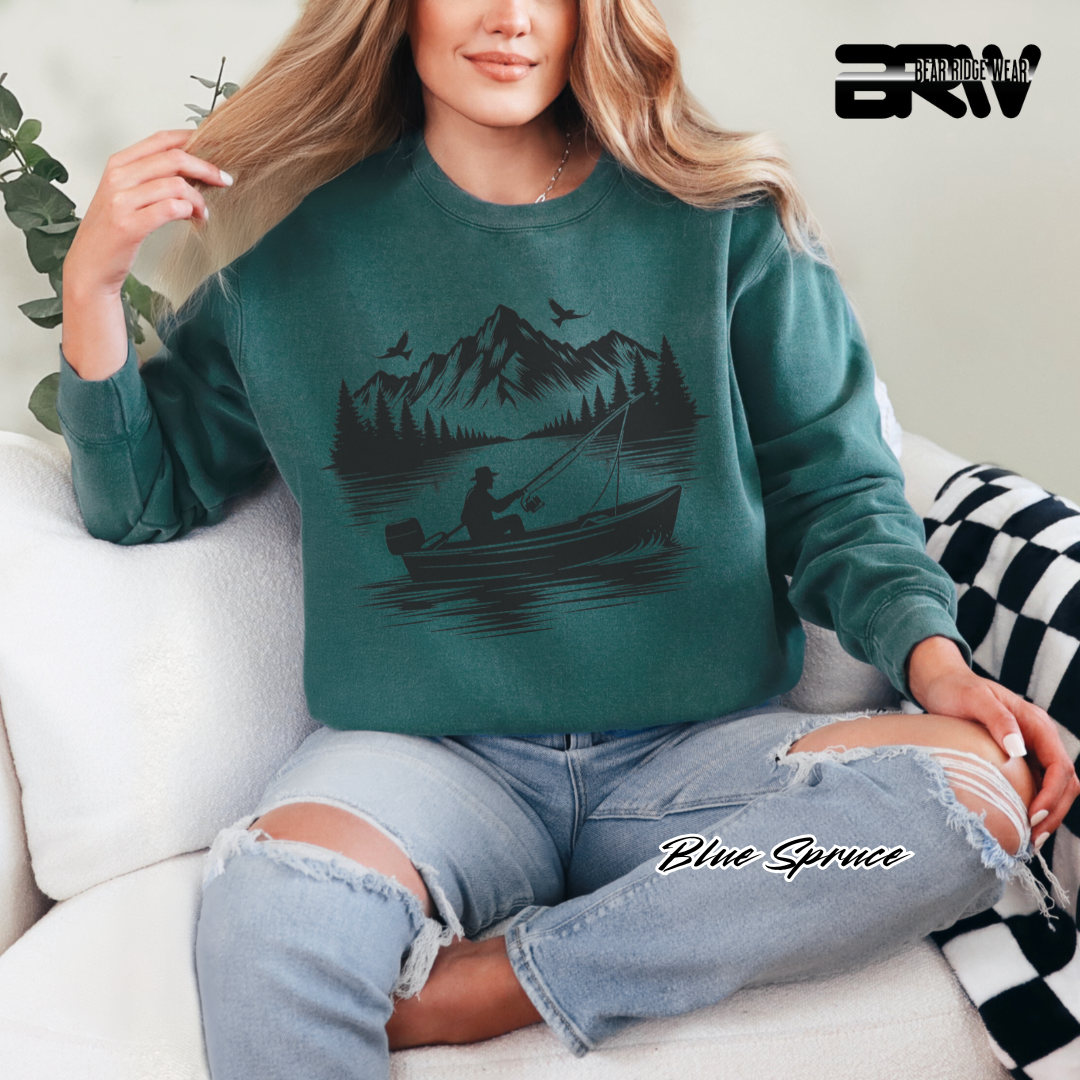 'Boat in the lake' Everyday Crewneck Sweatshirt