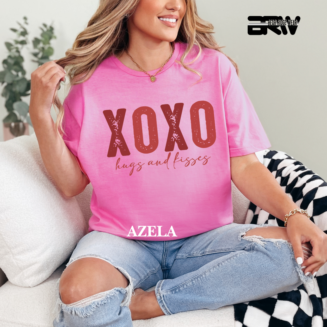 'Xoxo Hugs and Kisses' Tee