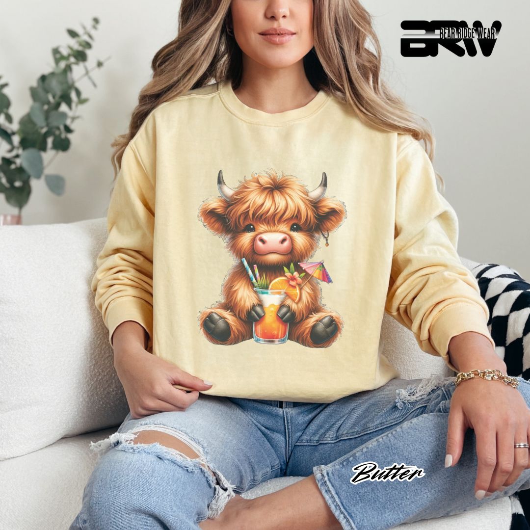 'Highland Cow-Tropical Drink' Summer Crewneck Sweatshirt