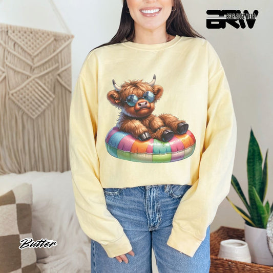 'Highland Cow-Float-Sunglasses' Summer Long Sleeve tee