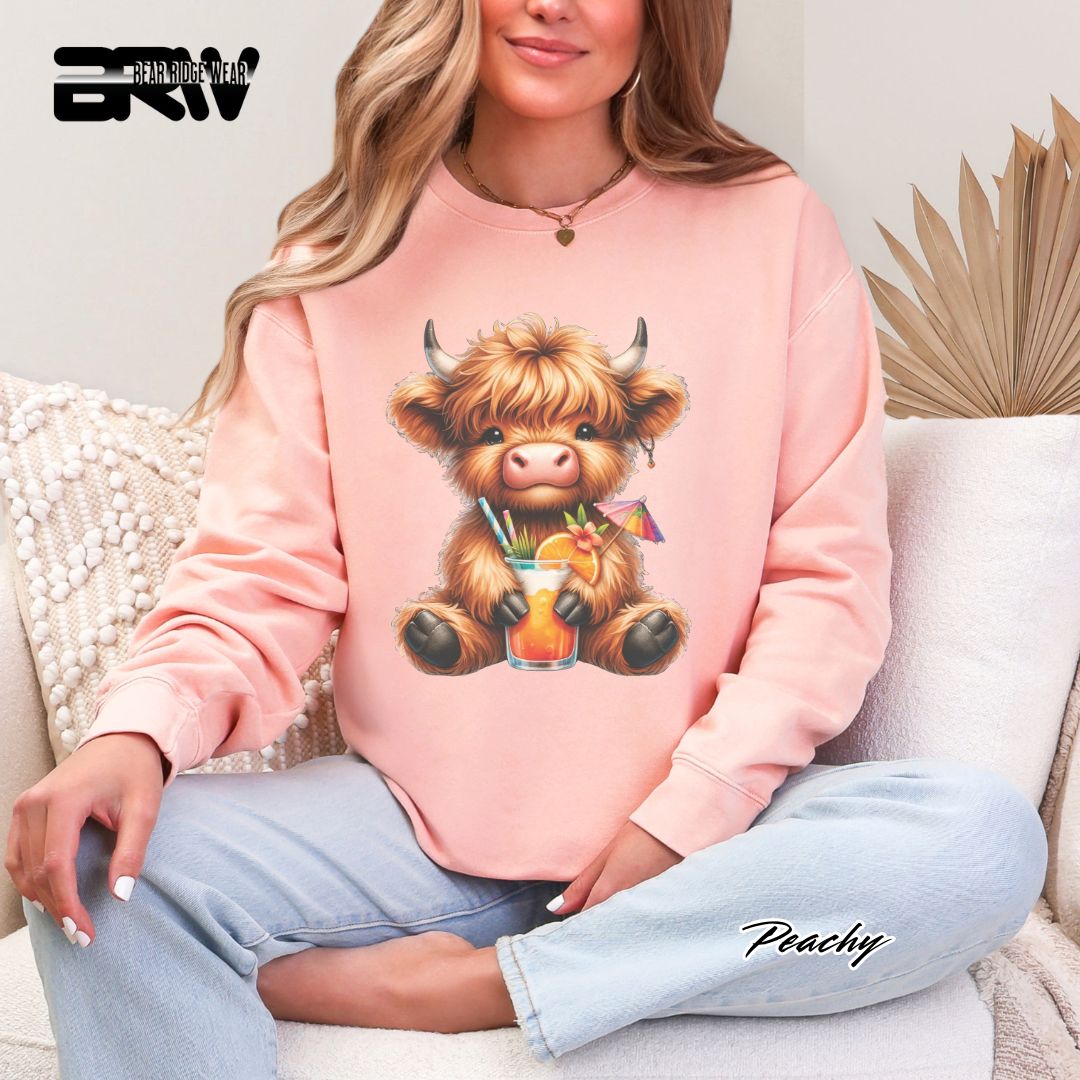 'Highland Cow-Tropical Drink' Summer Crewneck Sweatshirt