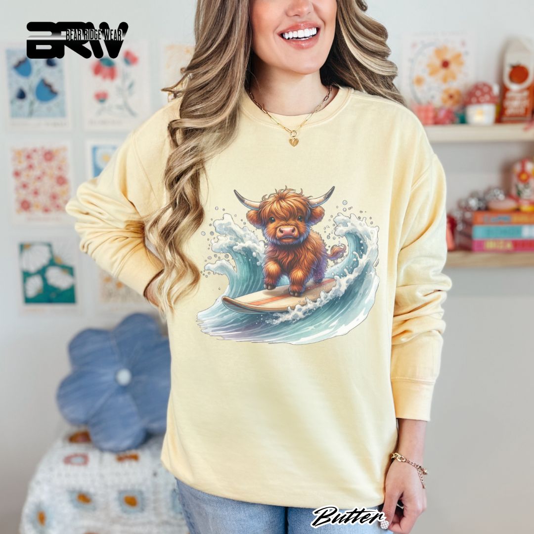 'Highland Cow-Surfing' Summer Crewneck Sweatshirt
