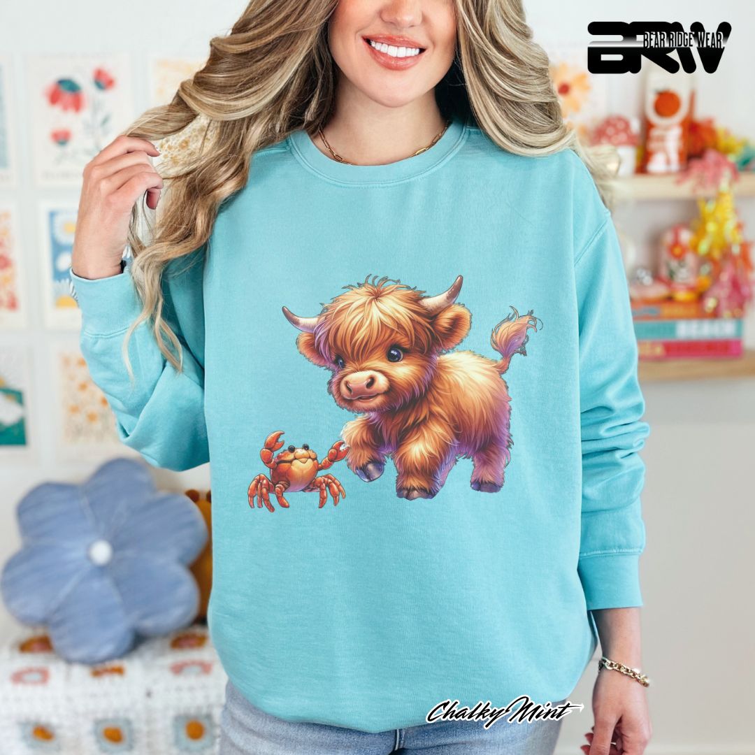 'Highland Cow-Crab' Summer Crewneck Sweatshirt