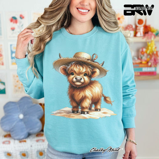 'Highland Cow-Sun Hat' Summer Crewneck Sweatshirt