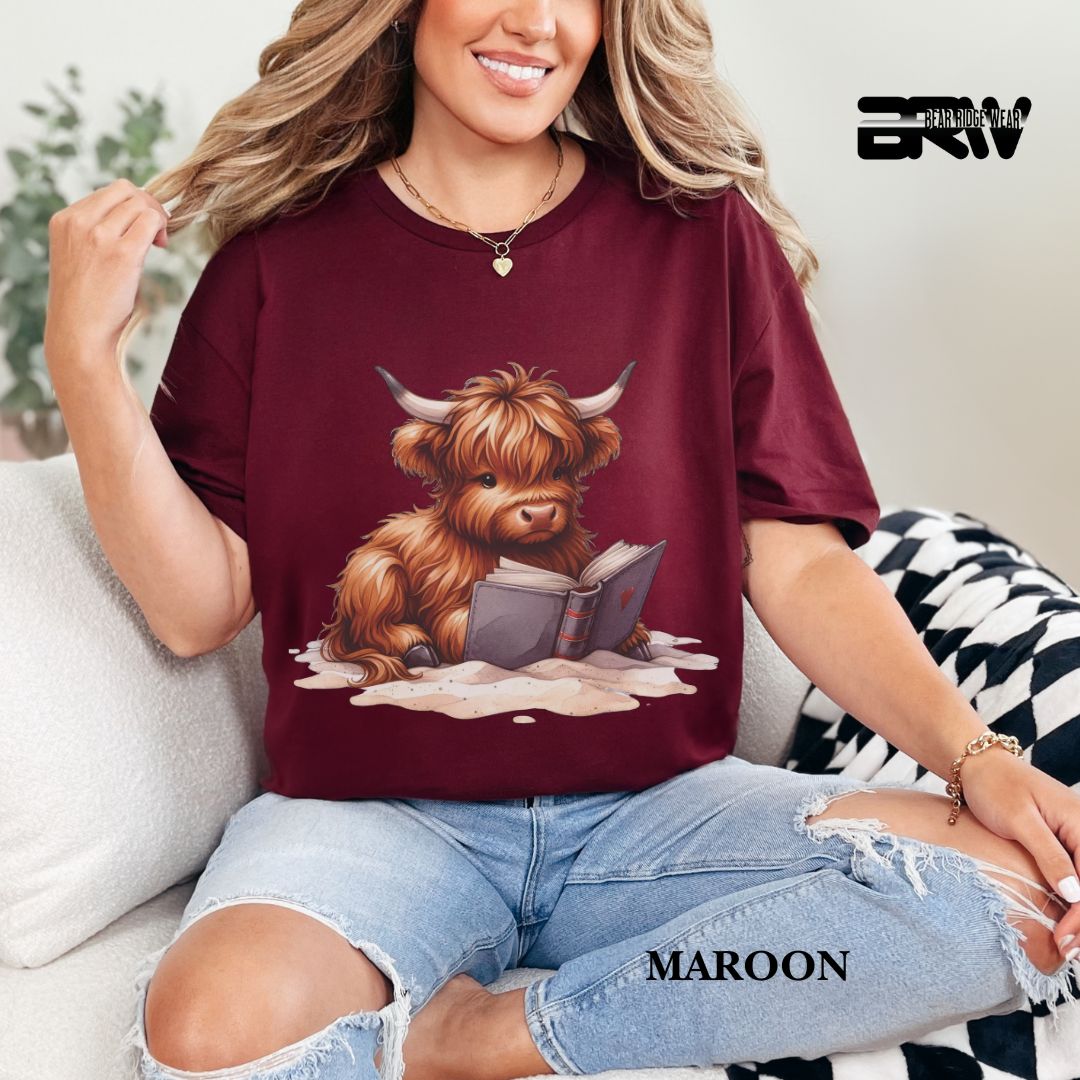 'Highland Cow-Beach-Book'  Summer Tee