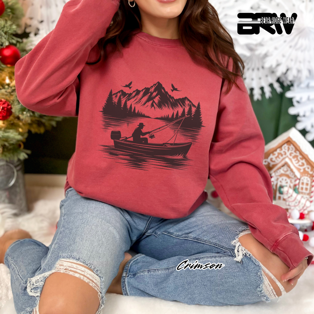 'Boat in the lake' Everyday Crewneck Sweatshirt