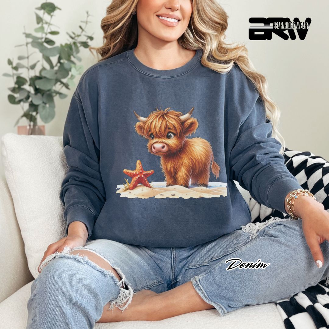 'Highland Cow-Starfish' Summer Crewneck Sweatshirt