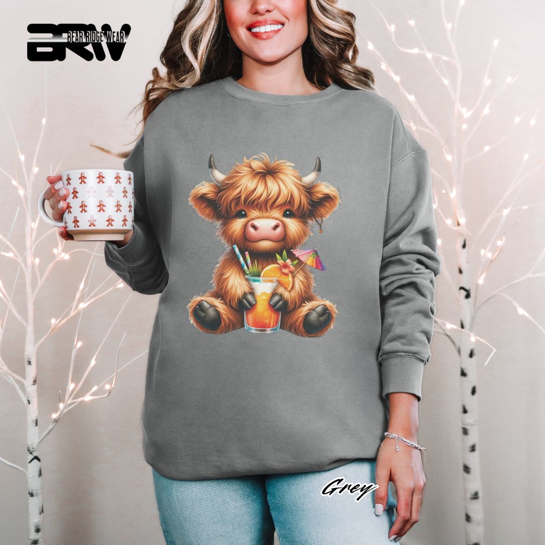 'Highland Cow-Tropical Drink' Summer Crewneck Sweatshirt