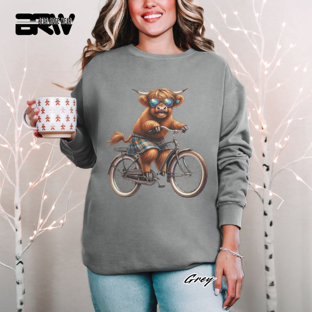 'Highland Cow-Bicycle' Summer Crewneck Sweatshirt