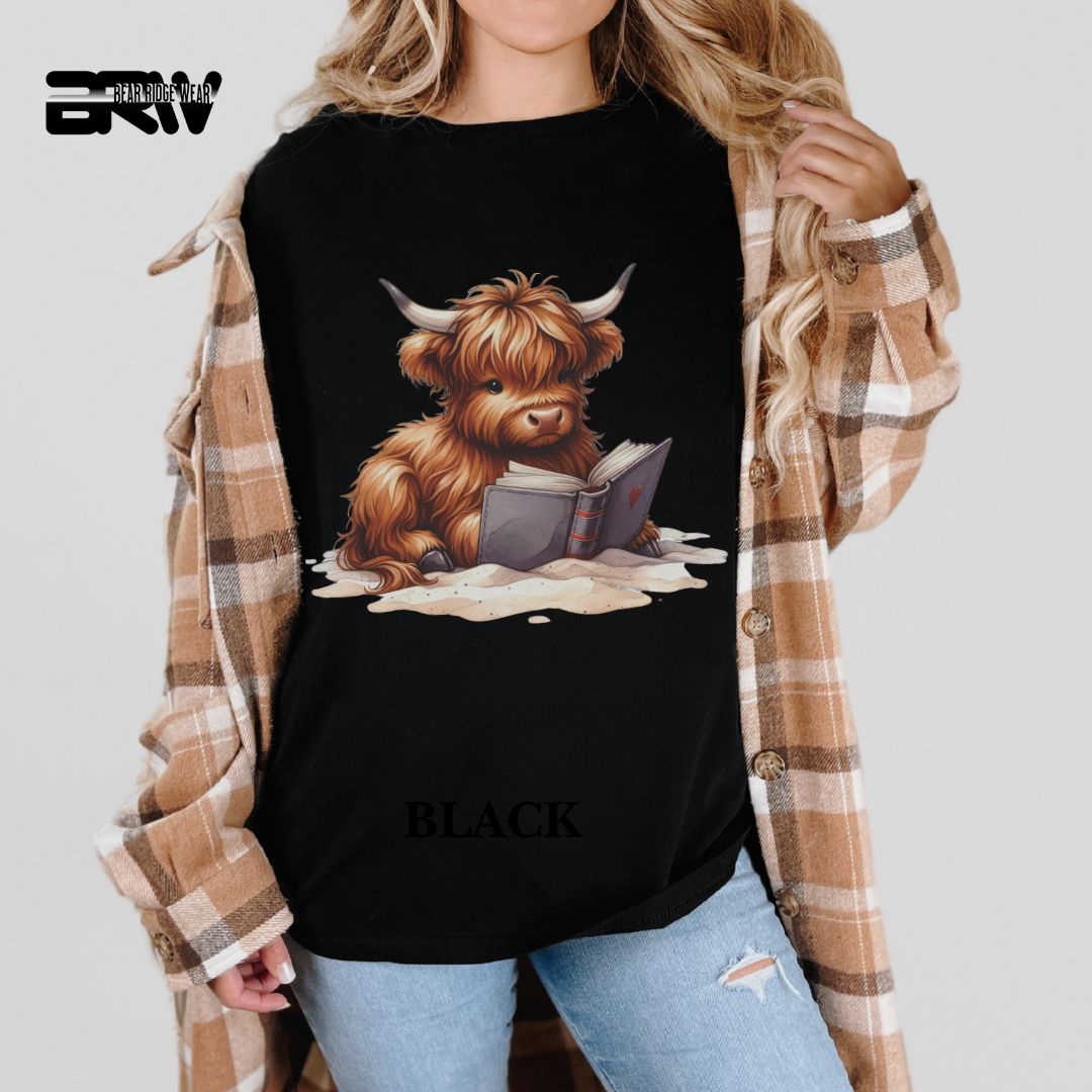'Highland Cow-Beach-Book'  Summer Tee