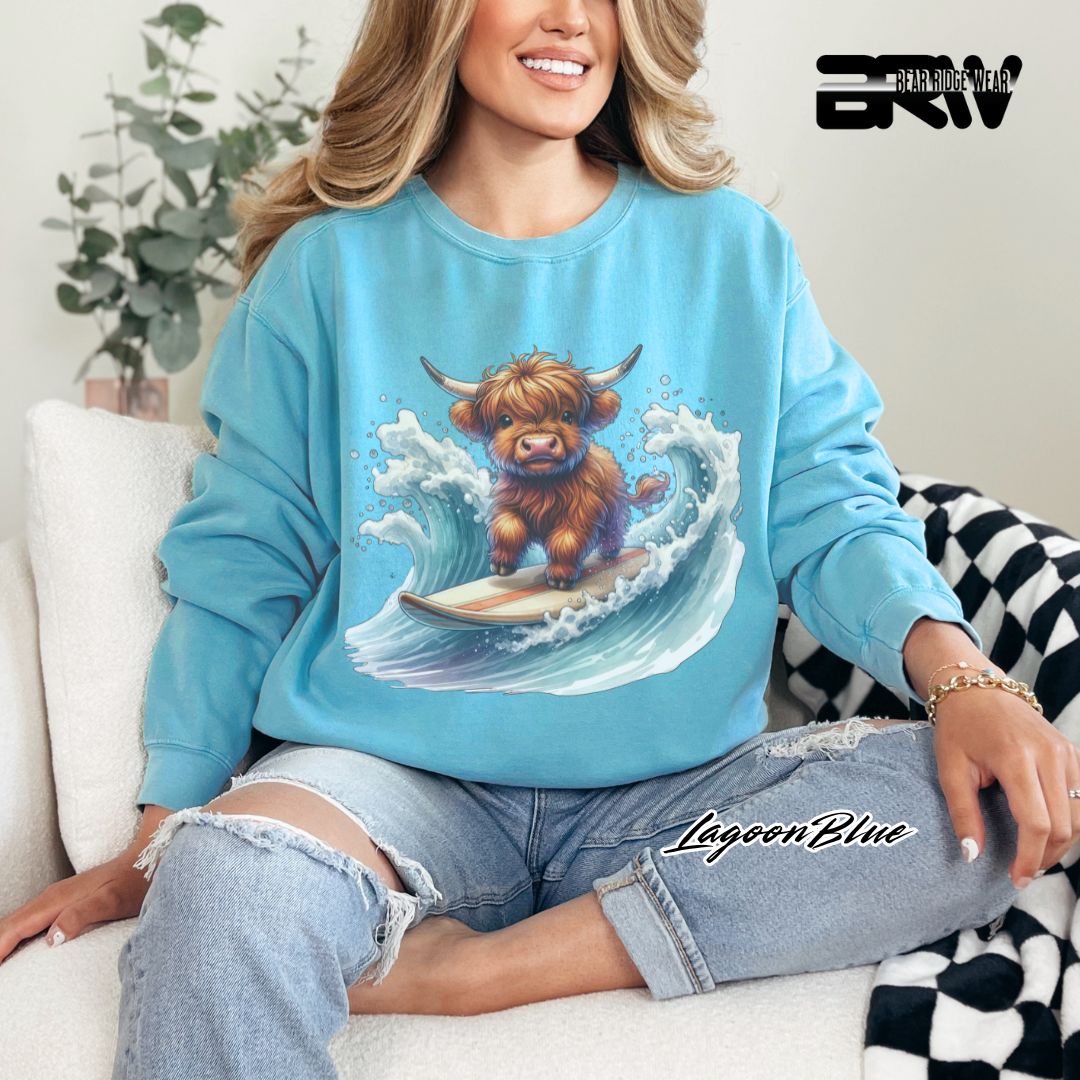 'Highland Cow-Surfing' Summer Crewneck Sweatshirt