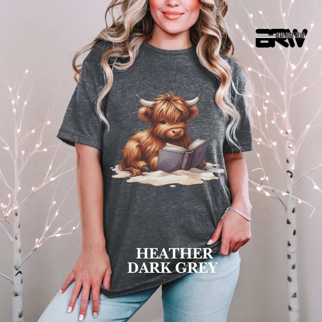 'Highland Cow-Beach-Book' 2 Summer Tee