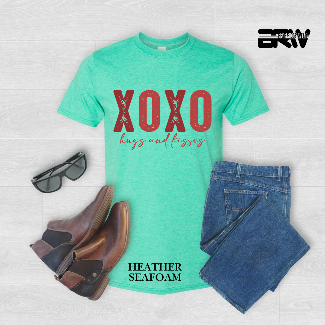 'Xoxo Hugs and Kisses' Tee