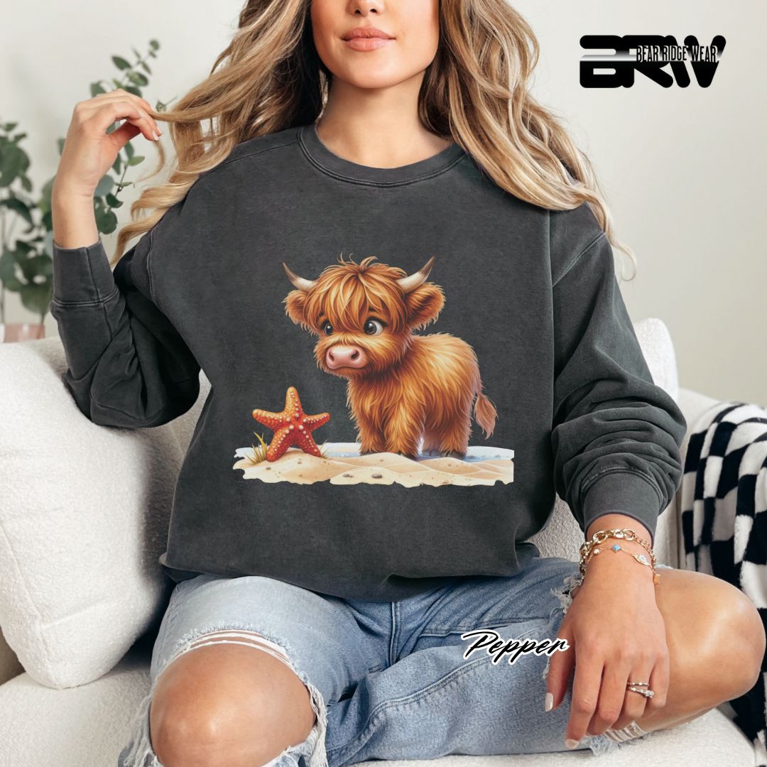 'Highland Cow-Starfish' Summer Crewneck Sweatshirt