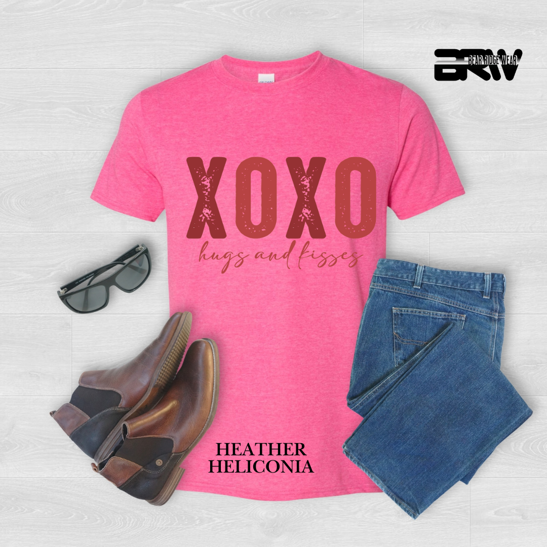'Xoxo Hugs and Kisses' Tee