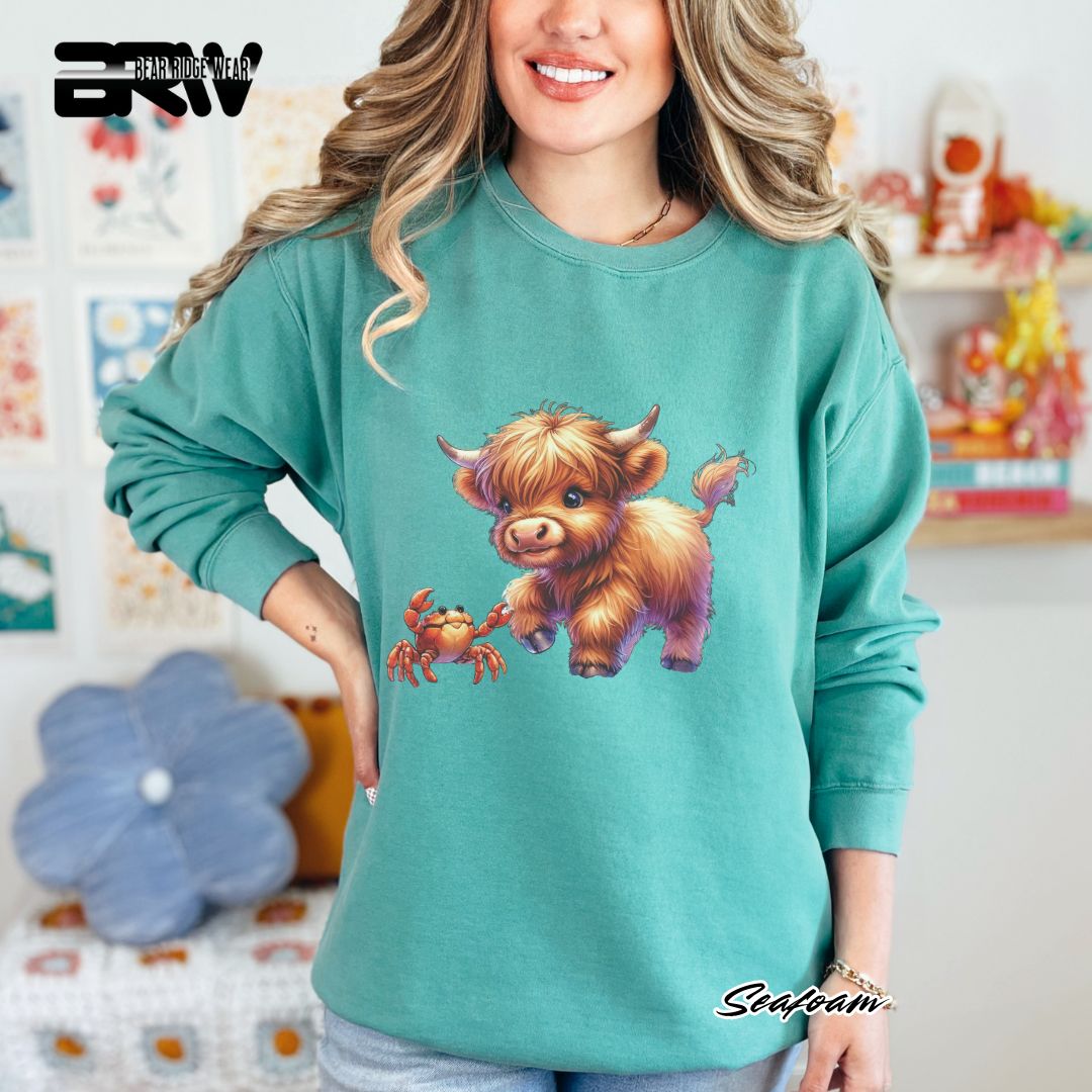 'Highland Cow-Crab' Summer Crewneck Sweatshirt