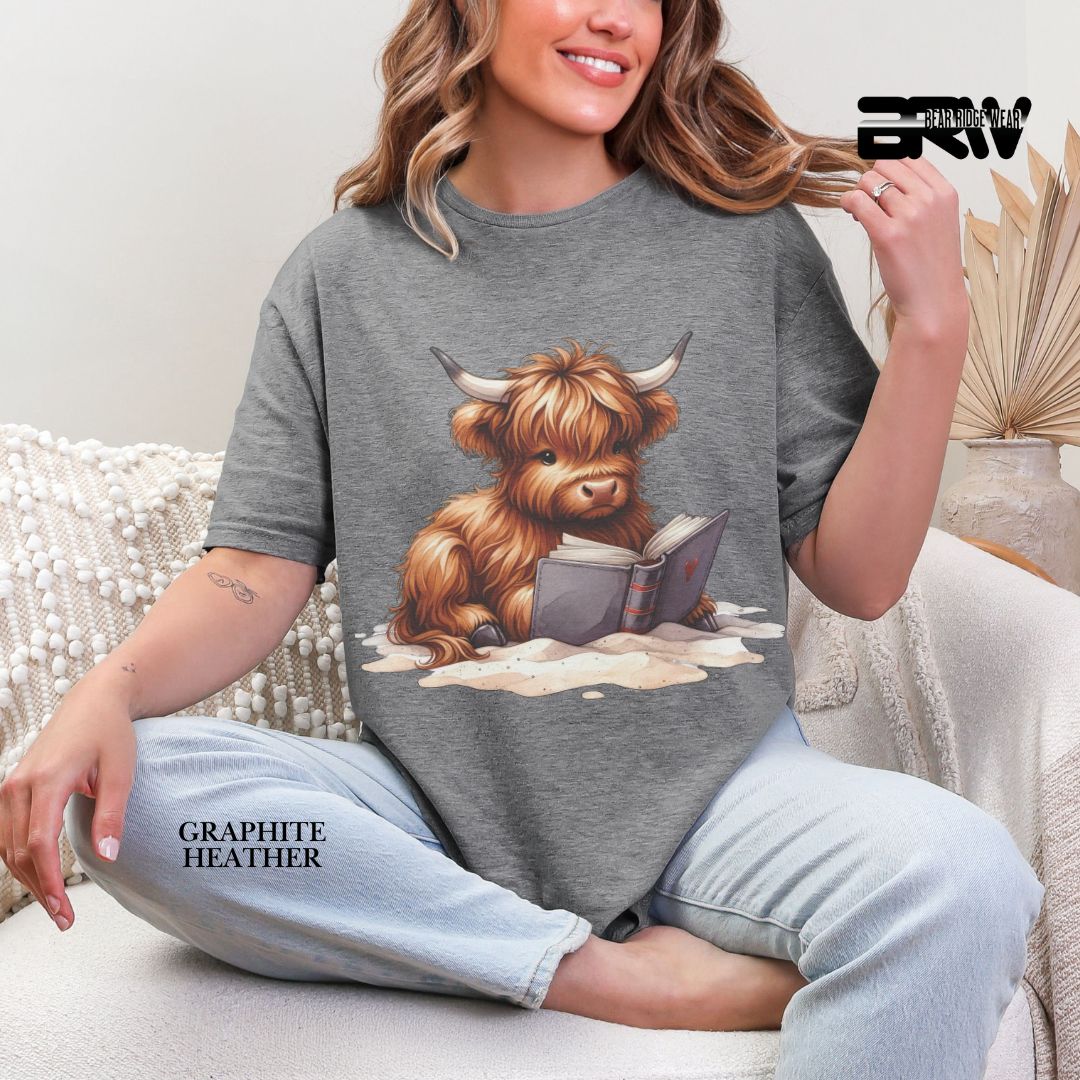 'Highland Cow-Beach-Book' 2 Summer Tee