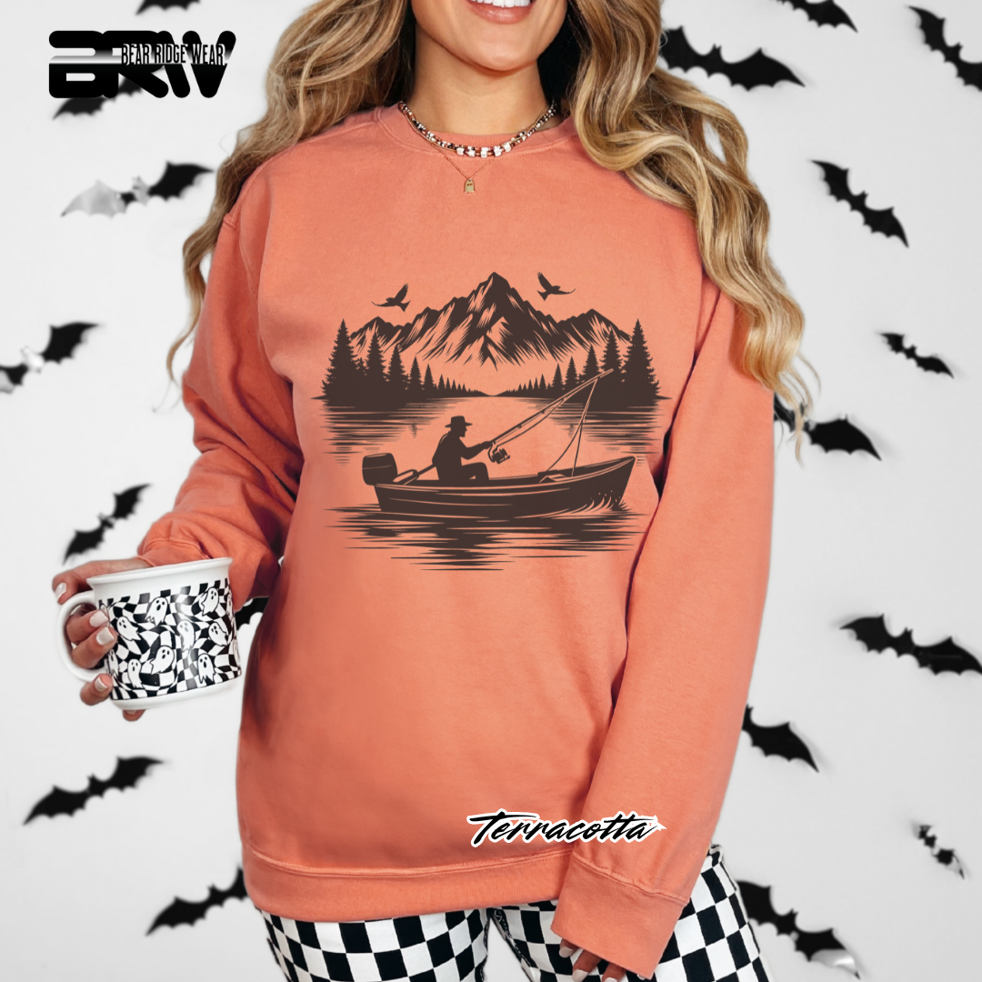 'Boat in the lake' Everyday Crewneck Sweatshirt