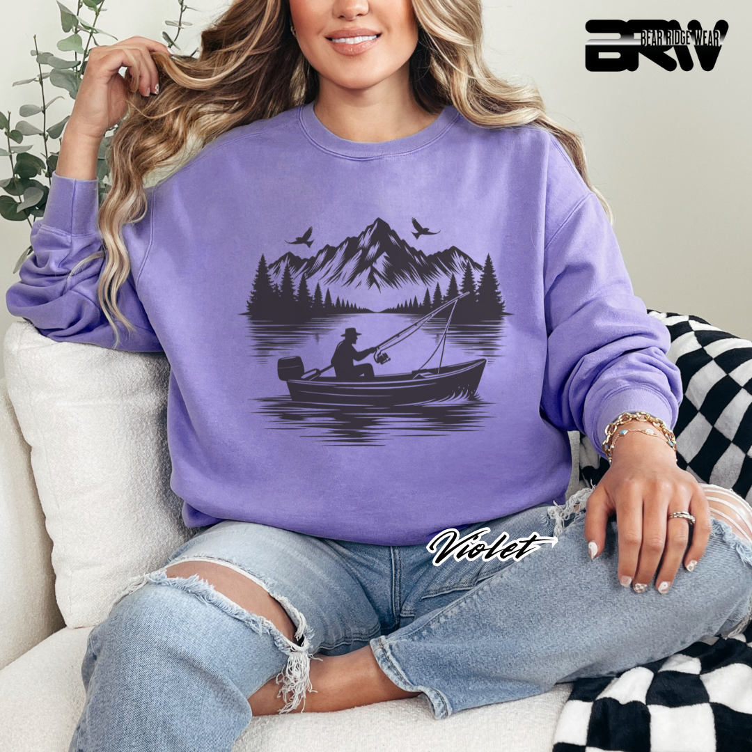 'Boat in the lake' Everyday Crewneck Sweatshirt