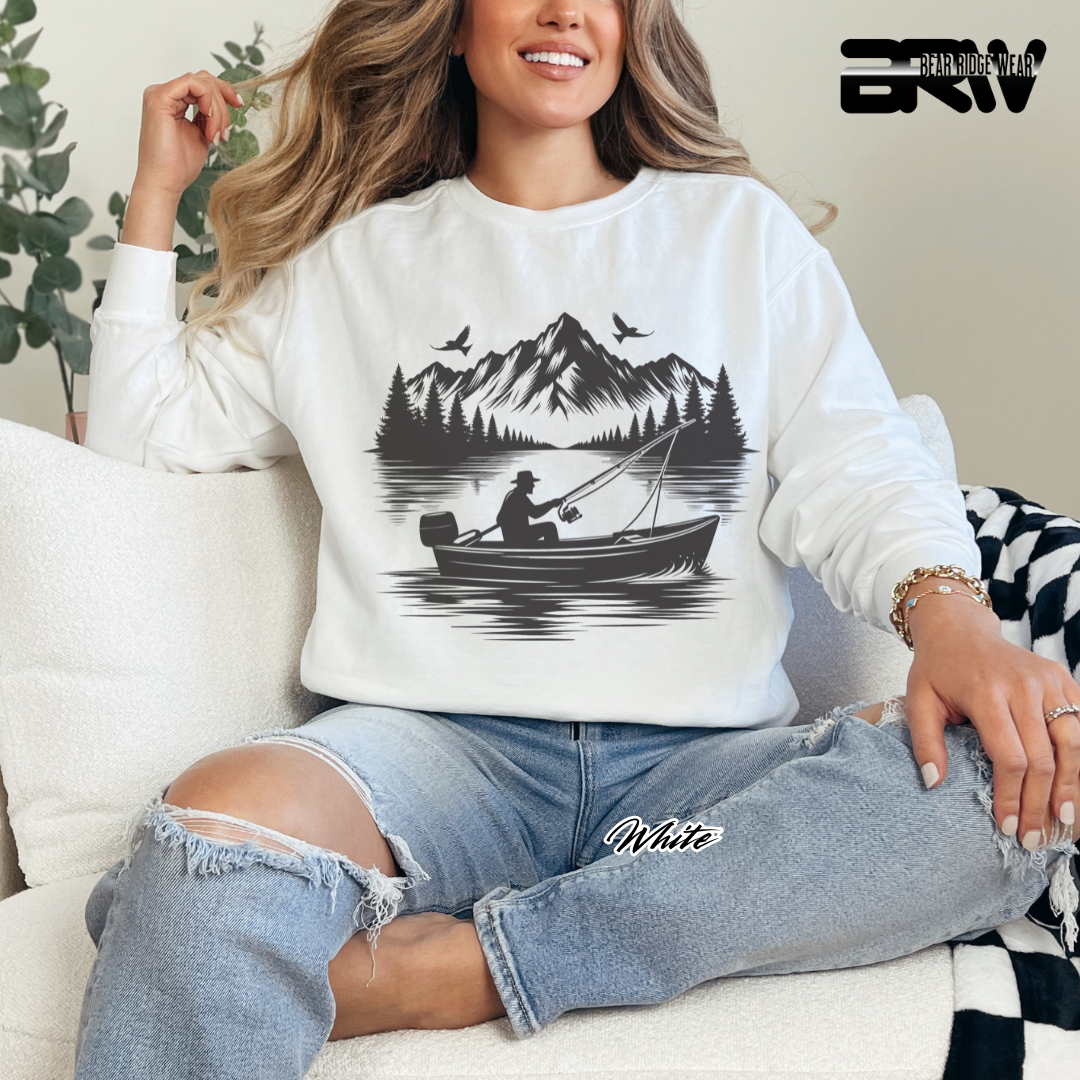'Boat in the lake' Everyday Crewneck Sweatshirt