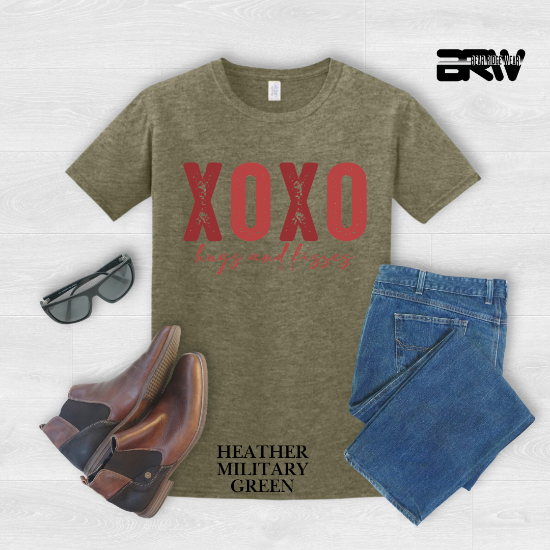 'Xoxo Hugs and Kisses' Tee