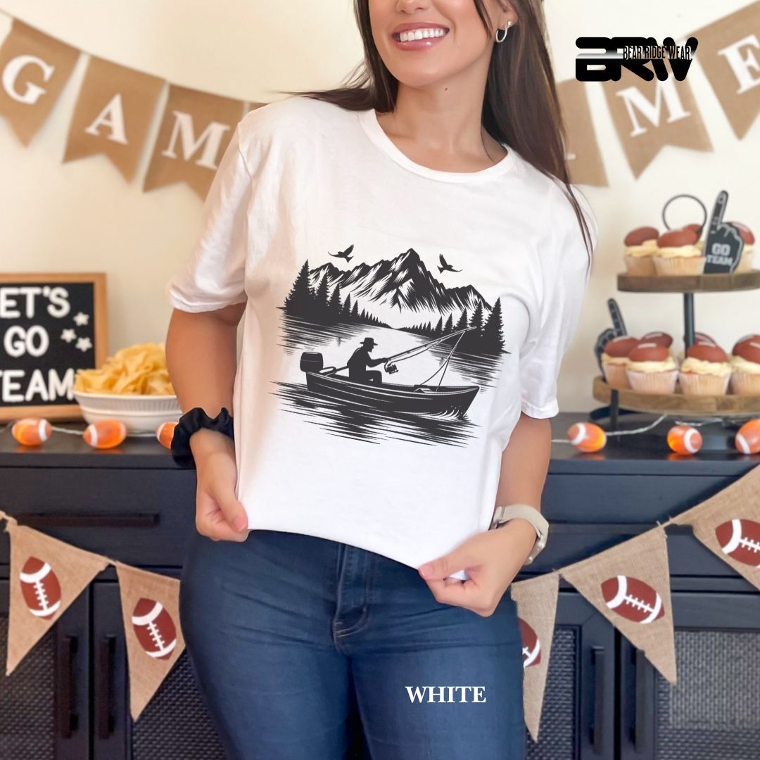 'Boat In The Lake' Everyday Tee