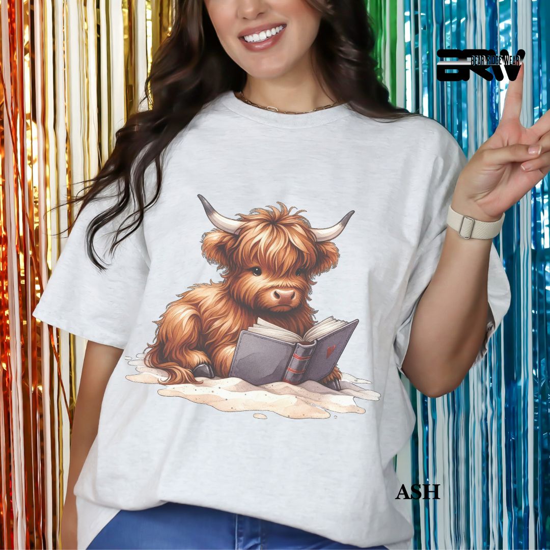 'Highland Cow-Beach-Book' 3 Summer Tee